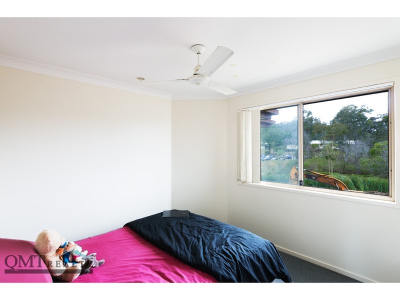 24 Mountain View Crecent, Mount Warren Park QLD 4207