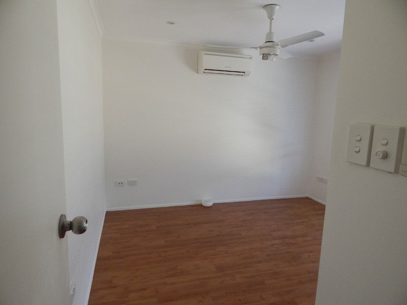 26 Genoa Street, Macgregor QLD 4109