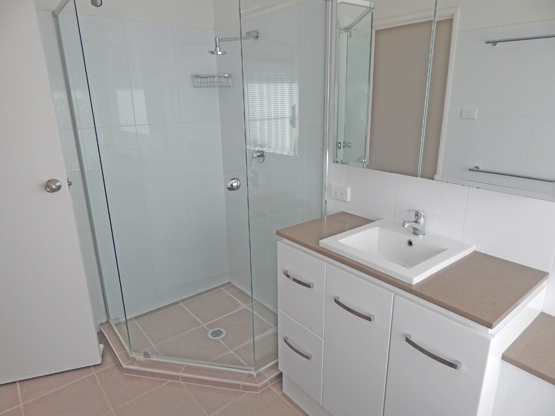 26 Genoa Street, Macgregor QLD 4109