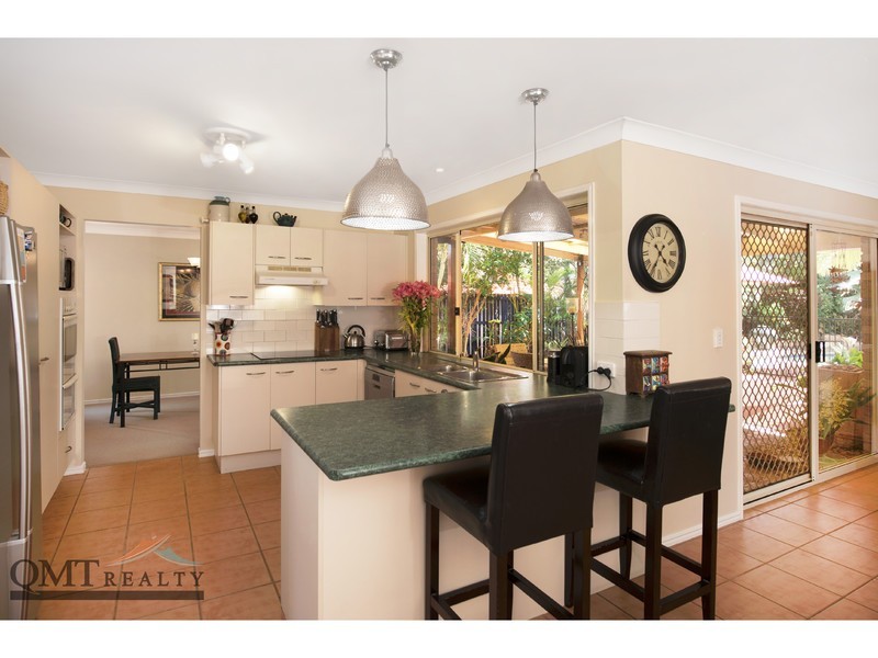 16 Tulipwood Place, Stretton QLD 4116