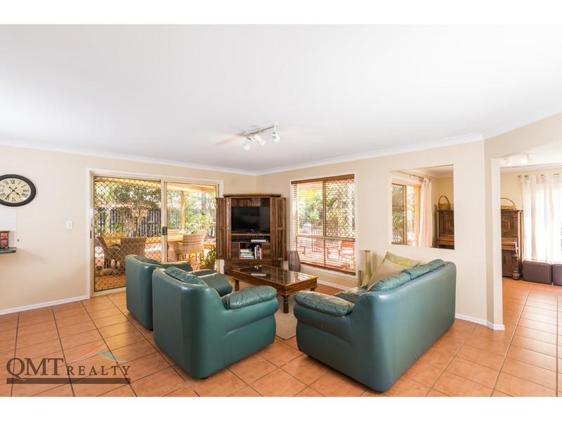 16 Tulipwood Place, Stretton QLD 4116