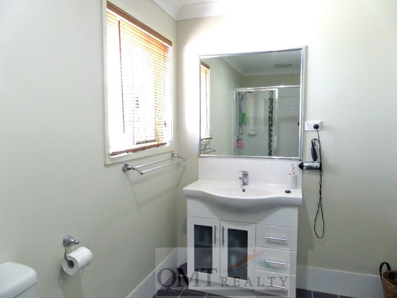 19 Johnston Street, Bellbird Park QLD 4300