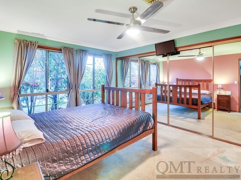 6 Truman Court, Stretton QLD 4116