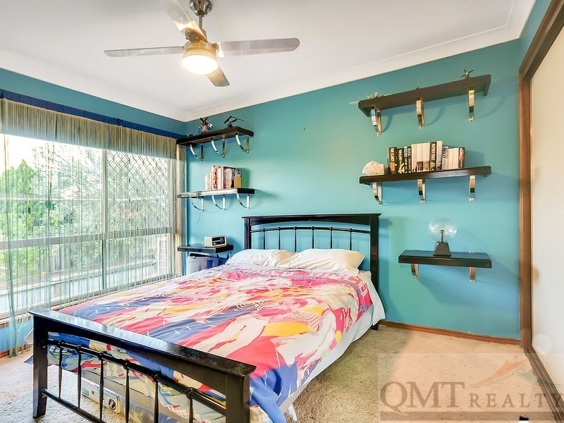 6 Truman Court, Stretton QLD 4116