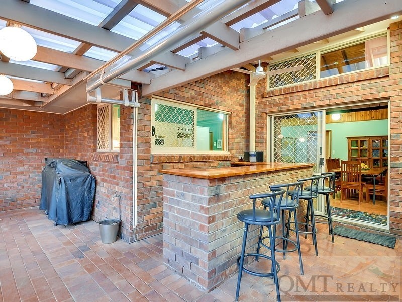 6 Truman Court, Stretton QLD 4116