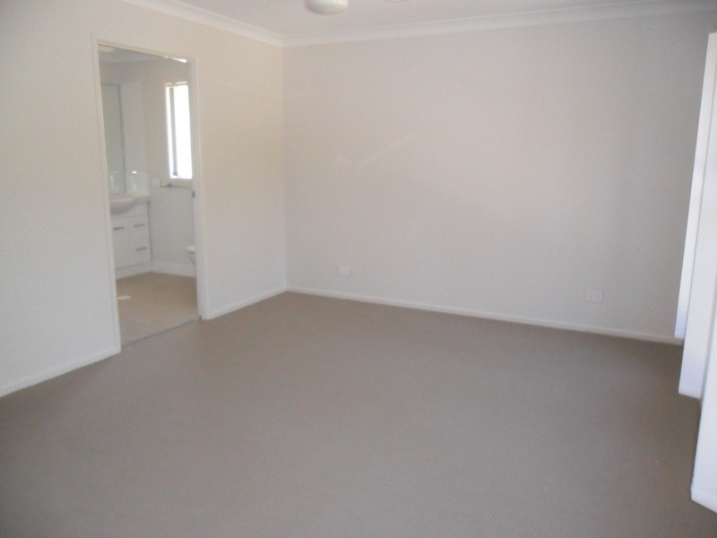 43 Conway Street, Riverview QLD 4303