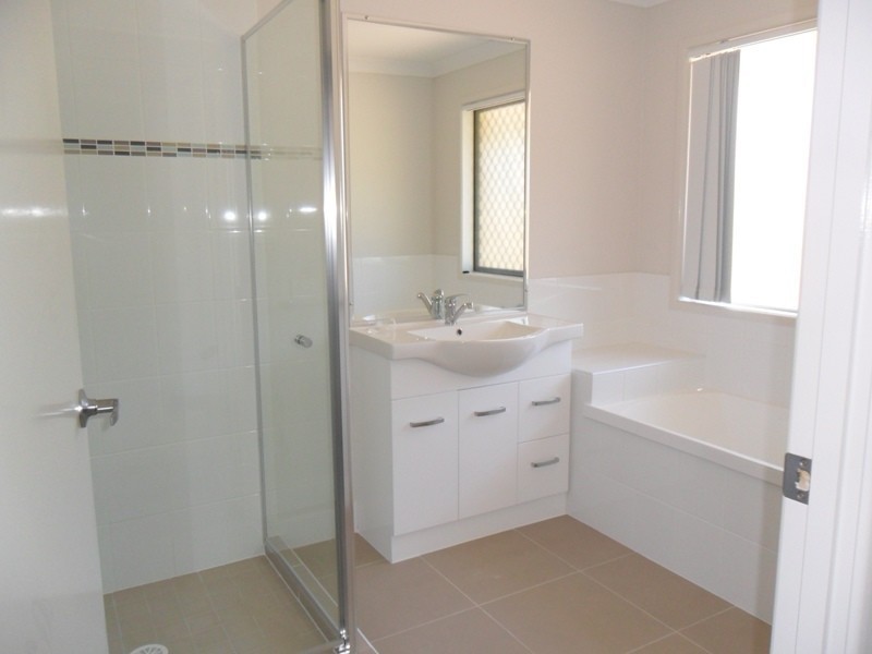 43 Conway Street, Riverview QLD 4303