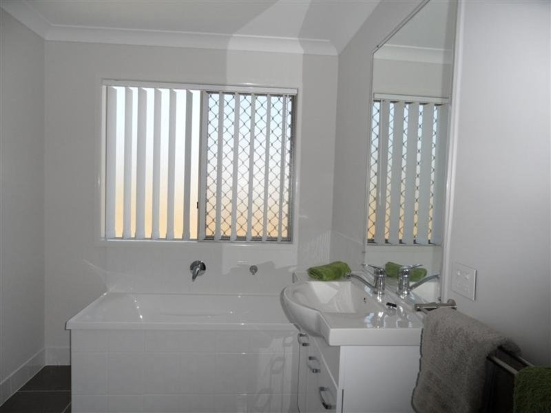 1 Stack Street, Collingwood Park QLD 4301