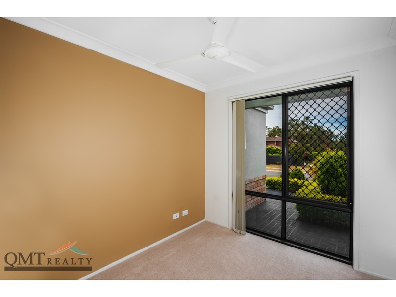 8 Mapelton Circuit, Parkinson QLD 4115