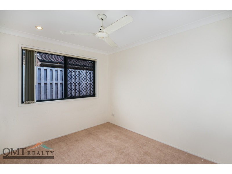 8 Mapelton Circuit, Parkinson QLD 4115