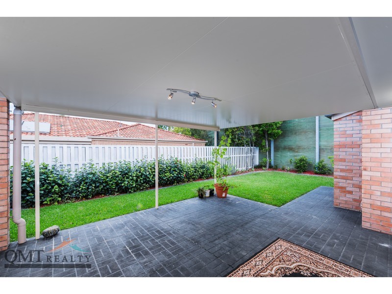 8 Mapelton Circuit, Parkinson QLD 4115