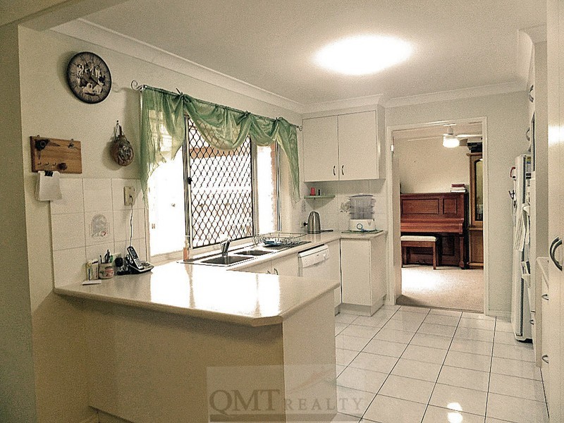 5 Bethany Place, Parkinson QLD 4115
