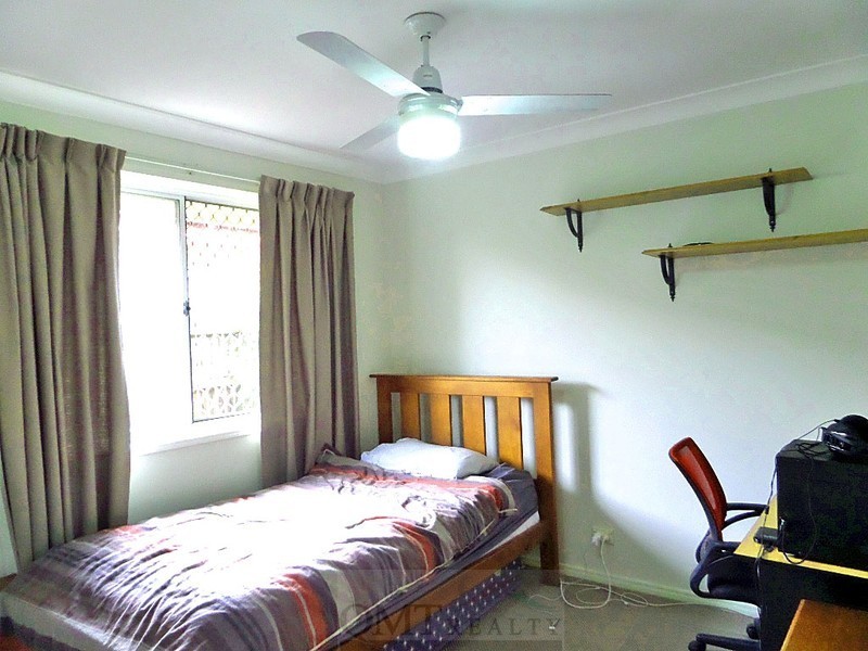 5 Bethany Place, Parkinson QLD 4115