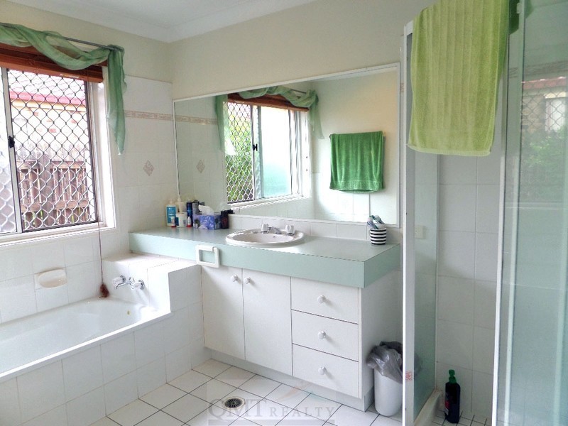 5 Bethany Place, Parkinson QLD 4115