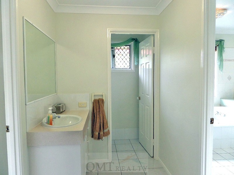 5 Bethany Place, Parkinson QLD 4115