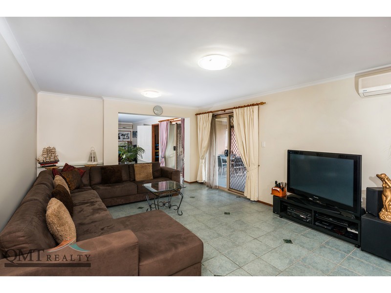 1 Janmore Place, Parkinson QLD 4115