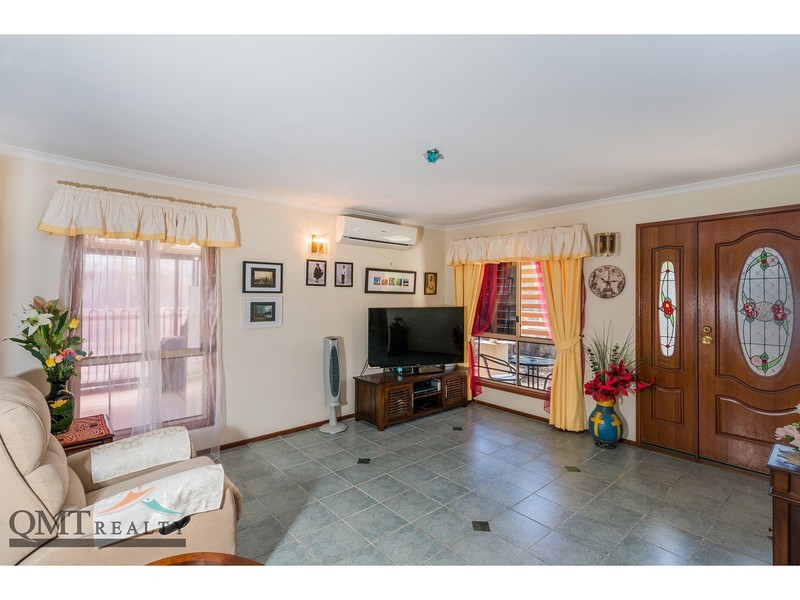 1 Janmore Place, Parkinson QLD 4115