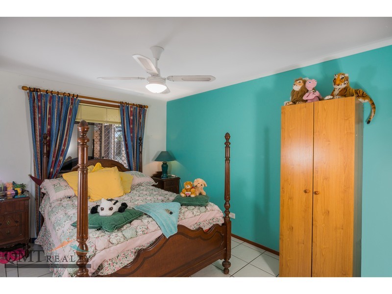 1 Janmore Place, Parkinson QLD 4115