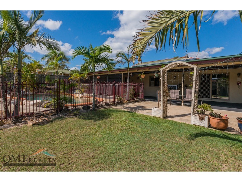1 Janmore Place, Parkinson QLD 4115