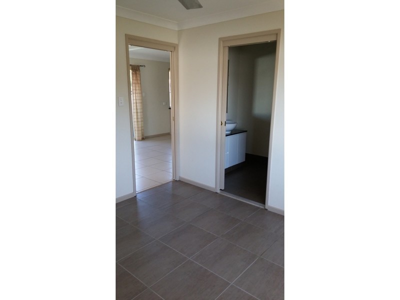 277 Troughton Road, Robertson QLD 4109