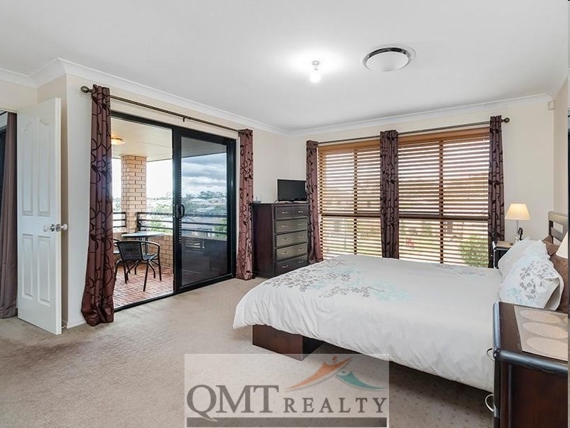 11 Justin Close, Parkinson QLD 4115