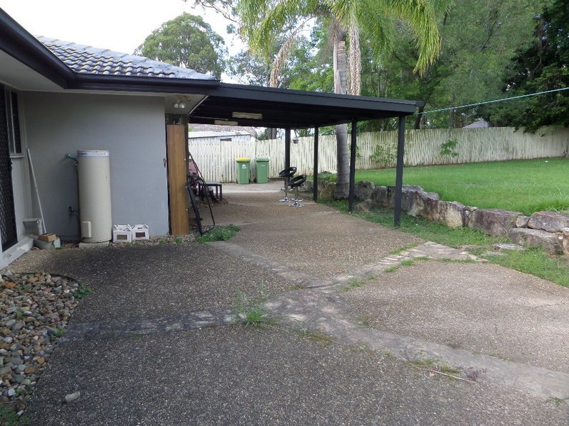 10 letitia Street, Regents Park QLD 4118
