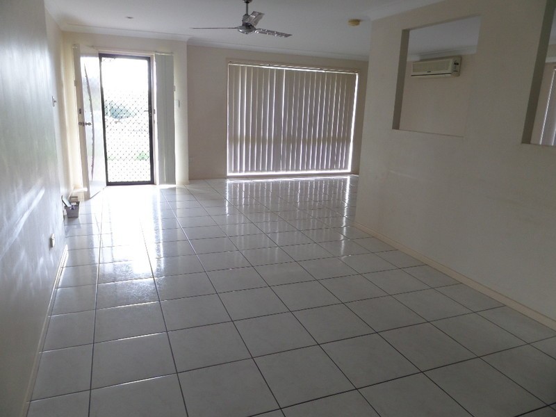 10 letitia Street, Regents Park QLD 4118