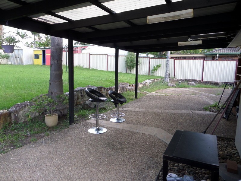10 letitia Street, Regents Park QLD 4118