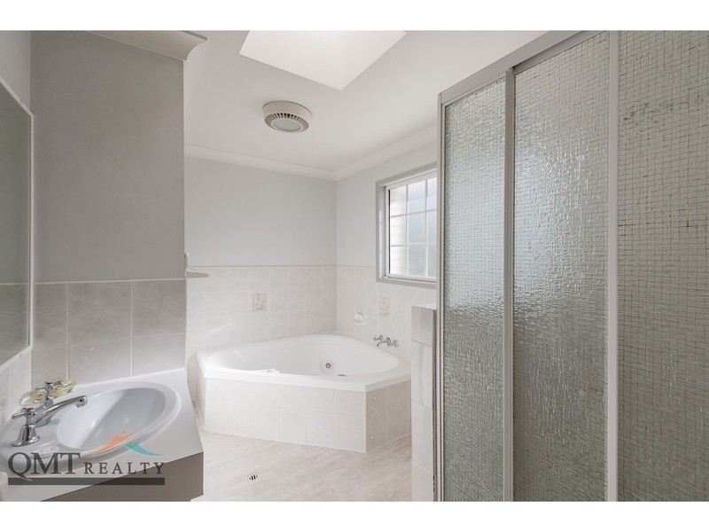 10 Orania Crescent, Calamvale QLD 4116