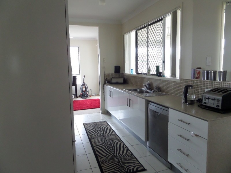 32 Tulip Street, Yamanto QLD 4305