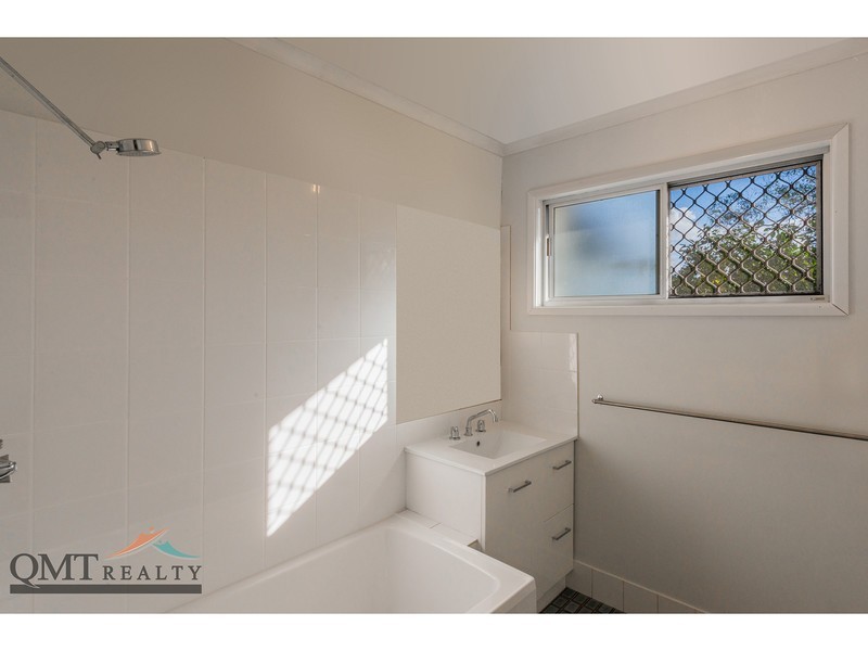 15 Tecoma Street, Kingston QLD 4114