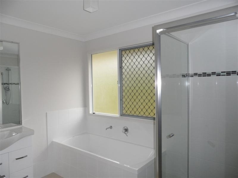 96 High Street, Blackstone QLD 4304