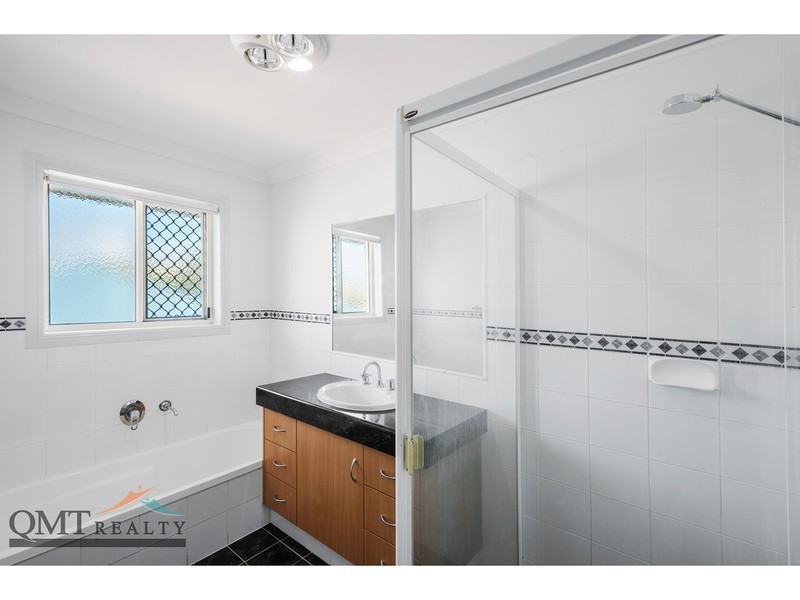 155 Stradbroke Avenue, Wynnum QLD 4178