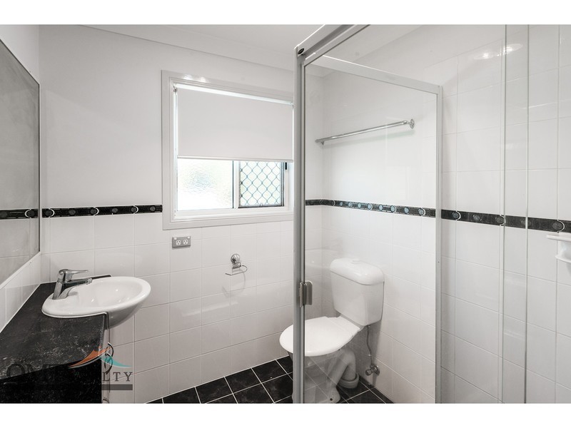 155 Stradbroke Avenue, Wynnum QLD 4178