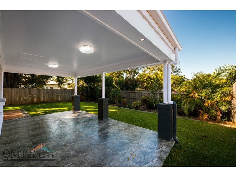 155 Stradbroke Avenue, Wynnum QLD 4178