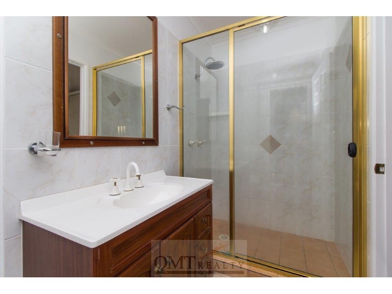 28 Seaton Street, Hillcrest QLD 4118