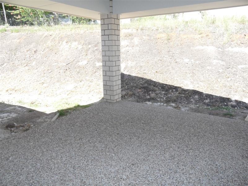 10 Bowen Place, Blackstone QLD 4304