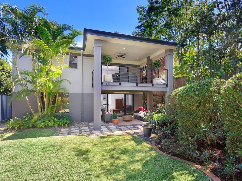 27 Amberelle Place, Chapel Hill QLD 4069