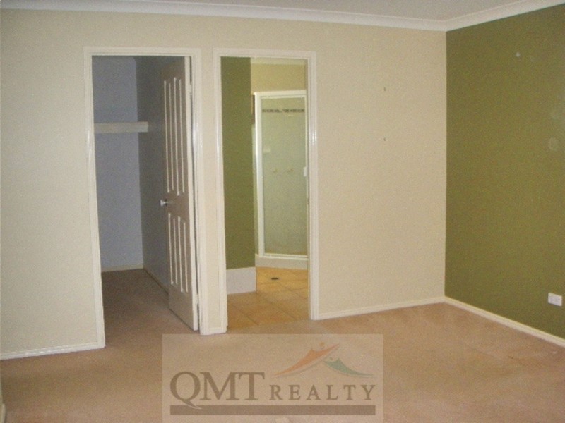 40 Clifton Place, Parkinson QLD 4115