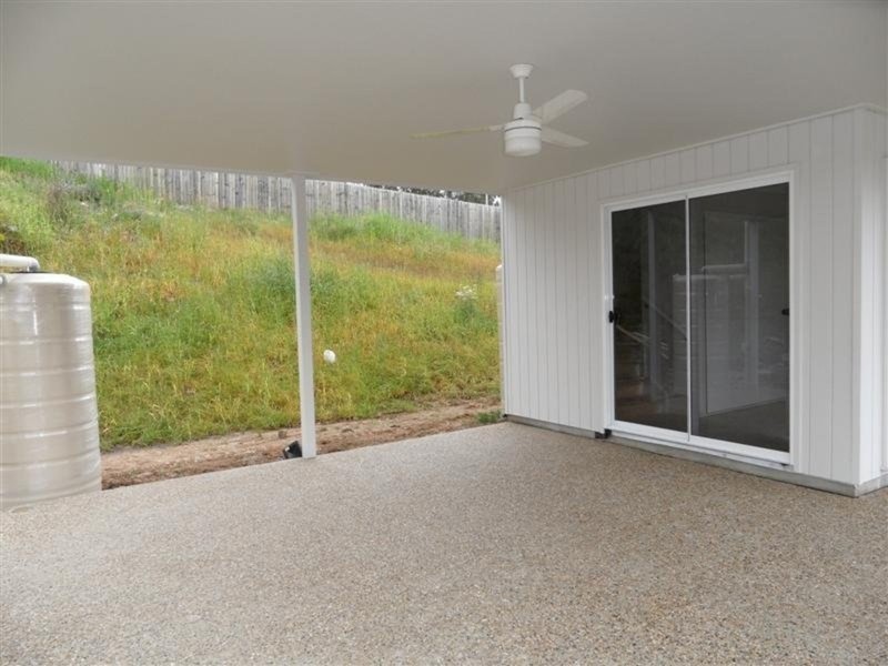94 High Street, Blackstone QLD 4304