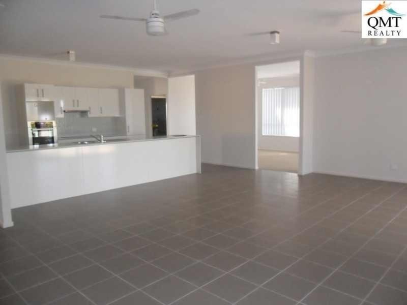 9 Lilly Close, Yamanto QLD 4305