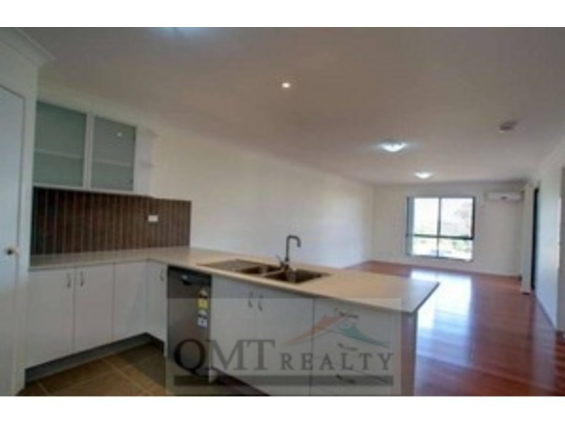 1/5 Lagoona Court, Churchill QLD 4305