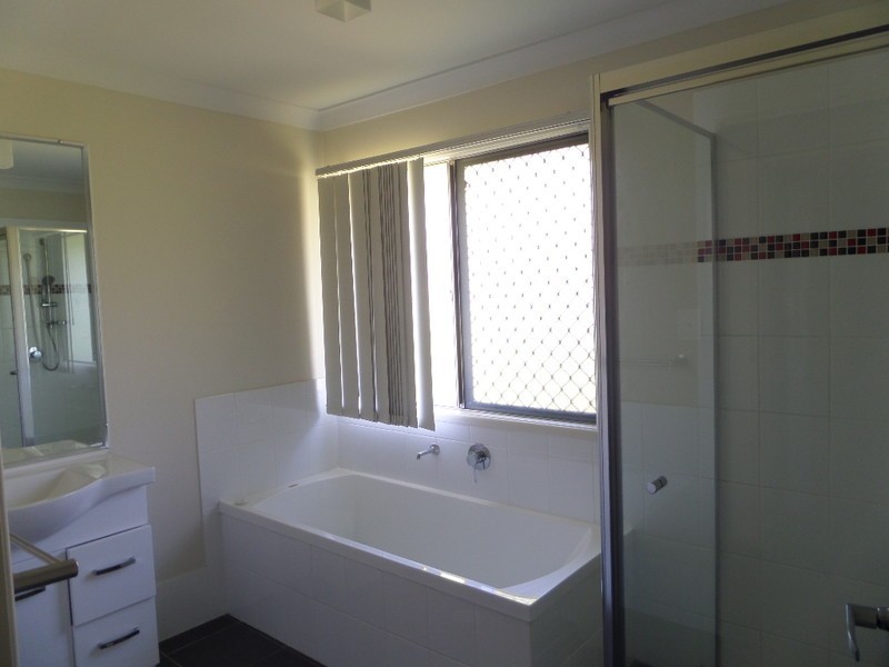 100 High Street, Blackstone QLD 4304