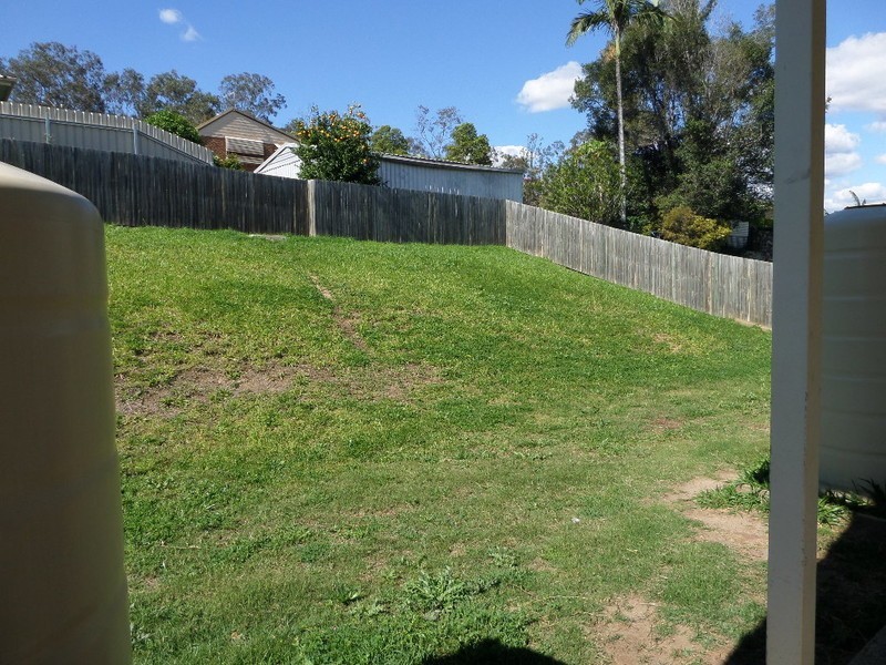 100 High Street, Blackstone QLD 4304
