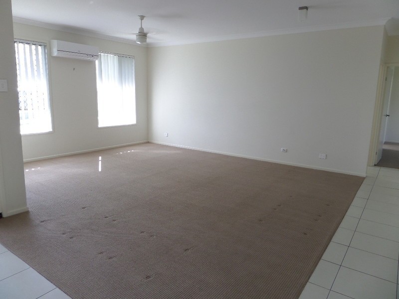 17 Iris Court, Yamanto QLD 4305