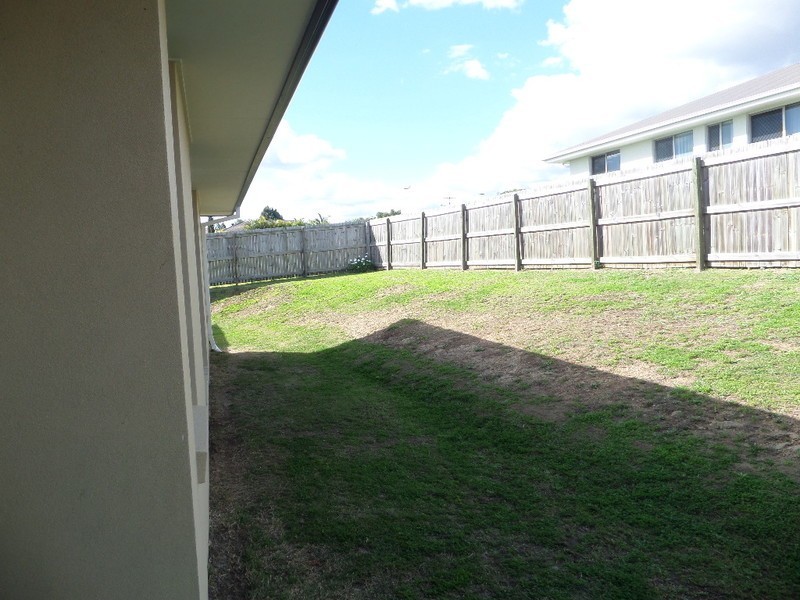 17 Iris Court, Yamanto QLD 4305