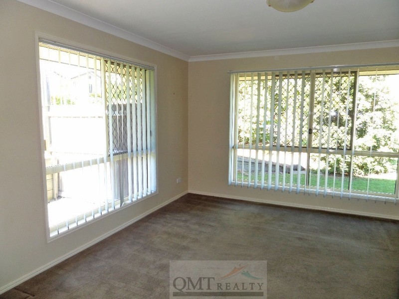 40 Clifton Place, Parkinson QLD 4115