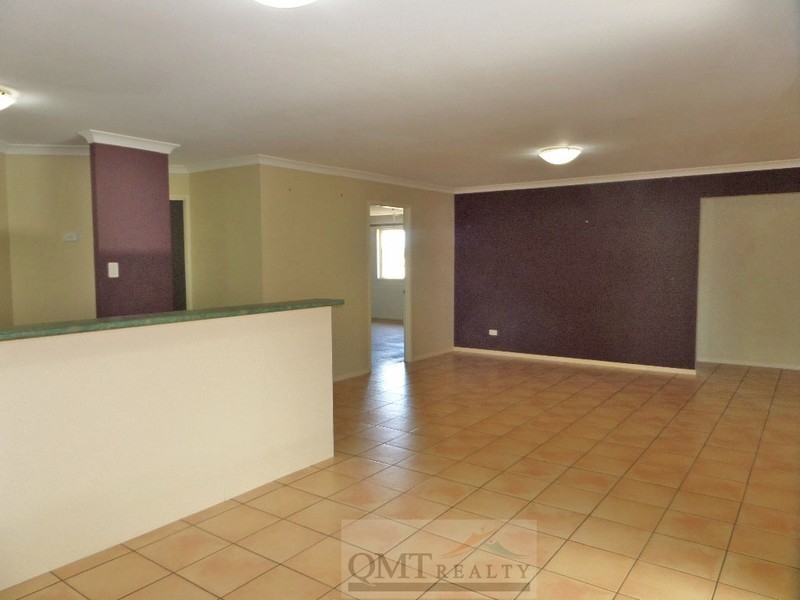 40 Clifton Place, Parkinson QLD 4115