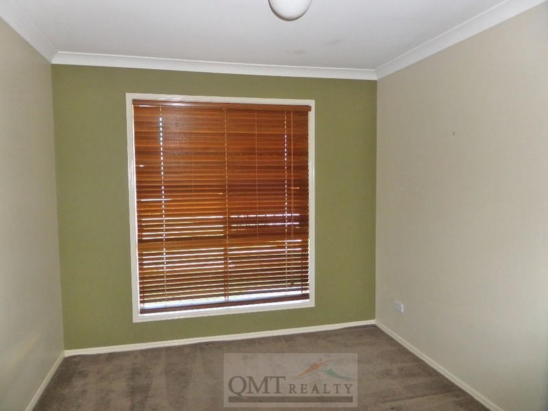 40 Clifton Place, Parkinson QLD 4115