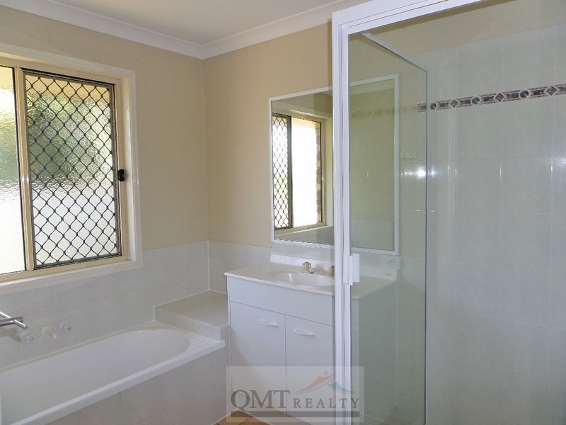 40 Clifton Place, Parkinson QLD 4115